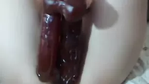 Белокурая кобыла sweetmaryyy трахает свой анус