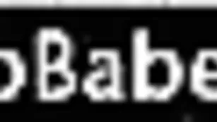 Смазливая крошка Lorenadst позирует голая и ласкает пизду