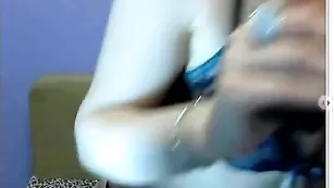 Нежная блонда sexbarbie разминает влагалище дилдо