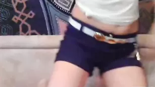 Роскошная бикса PanaceaSex танцует стриптиз