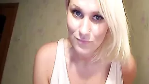 jesydiamond жёстко поиграла со своей попкой