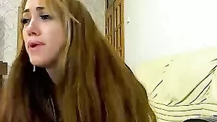 Импозантная бабенка PandoraBox мастурбирует бритую киску