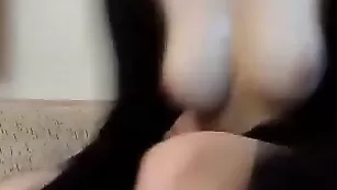 Пылкая чертовка odette69 вертит роскошной попой