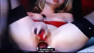 Сексуальная блонда jhaime жестко дрочит очко