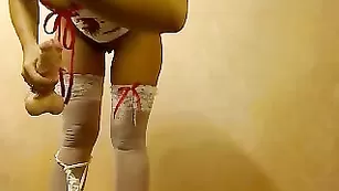 Роскошная блонда NicePeach долбится в анус