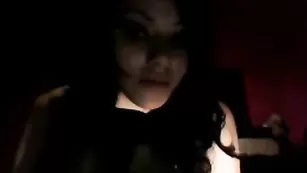 Черноволосая цыпочка lady_ell_devi общается во фри чате