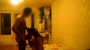 Жаркая парочка Troublesome9 смачно трахается дома