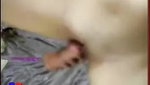 Пикантная стерва LanVin трахается с секс игрушкой