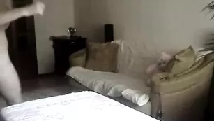 Русская шлюшка Алина танцует голенькой