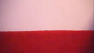 Милая чертовка Fibbi раздвигает сексуальные ножки