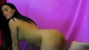 Изысканная курва LanVin трахает себя пальчиками