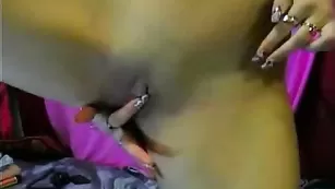 Изысканная курва LanVin трахает себя пальчиками