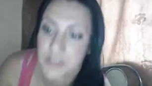 Харизматичная сука 2kiski вываливает большие сиськи