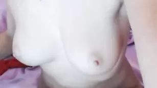 Замечательная курва zenaking нежно теребит пилотку