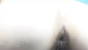 Порочная брюнетка Monikka смачно дрочит анал