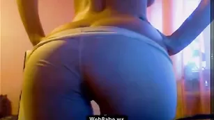 Обворожительная самочка Princessx трогает свои титьки