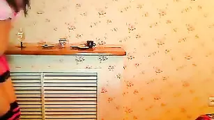 Сексуальные подруги Flamy вертят сочными попками