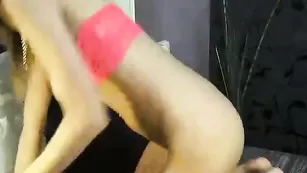 Freida страстная цыпочка светит киской