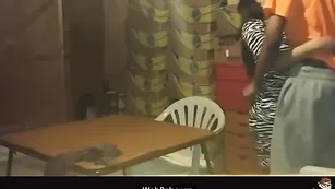 Молодая латинка трахается с негром