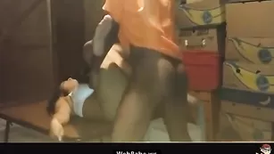 Молодая латинка трахается с негром