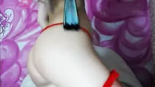 Офигенная бабенка devinora заводит крупной задницей