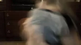 Шальная блондиночка ласкает сисечки и писечку