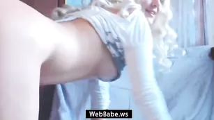 Очаровательная swetty25 показывает сиськи