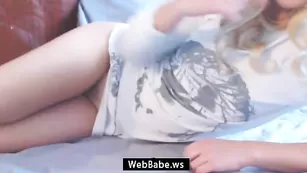 Очаровательная swetty25 показывает сиськи