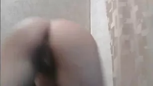 Захватывающая телочка iren1988 мандражирует свою розочку