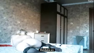Ажурная блонда ororagazza ласкает половые губки