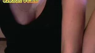 Шальная куколка businka нежно теребит киску