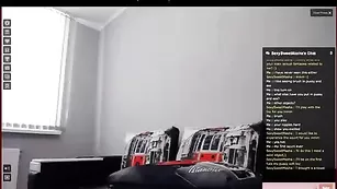 Русская краля sweetmasha трахает обе дырки