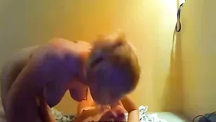 Татуированные бляди ебутся страпоном 2BrokeGirls