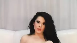 Сексуальная Teyllor занялась двойным проникновением