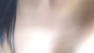 Популярная сука LexusGS дрочит обе дырки