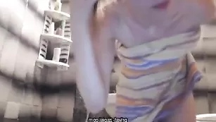 Симпатичная модель KissForLove_ купается в душе