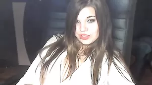 Малолетняя красотка kisszkissaa во фри