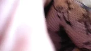 Грудастая lovemadly отсасывает толстый дилдо