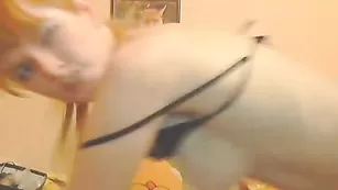 Рыжая сучка redddfoxxx классно ебется