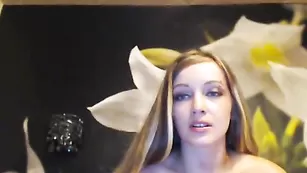 Грудастая стерва milena577 дразнит упругой попой