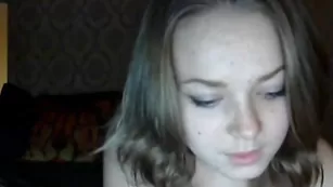 Красивые сучки Dashulya сексуально целуются