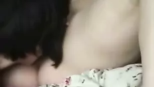 Милые дамочки занимаются лесбийской любовью