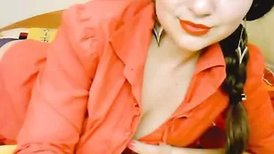 Обворожительная стерлядь xparadisex изредка показывает сиськи