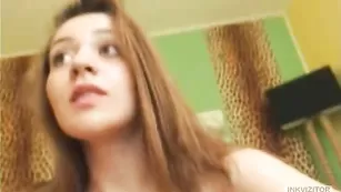 Аппетитная стерва CrazyAilyn позирует обнаженная