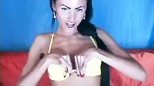 Импозантная кобыла рунетка2 трахает бритые отверстия