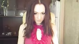 Блаженная малышка pjgirl трахает себя пальчиками