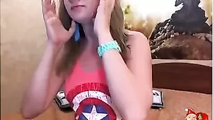 Сексуальная крошка arkansas демонстрирует бритые отверстия