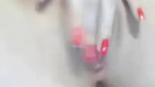 Изумительная самка PerfectShape щедро сквиртит