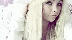 Светловолосая рунетка sexybarby показывает аппетитное тело