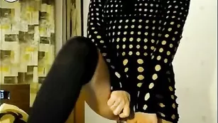 Жаркая бабенка marisabelka нежно трахает пизду